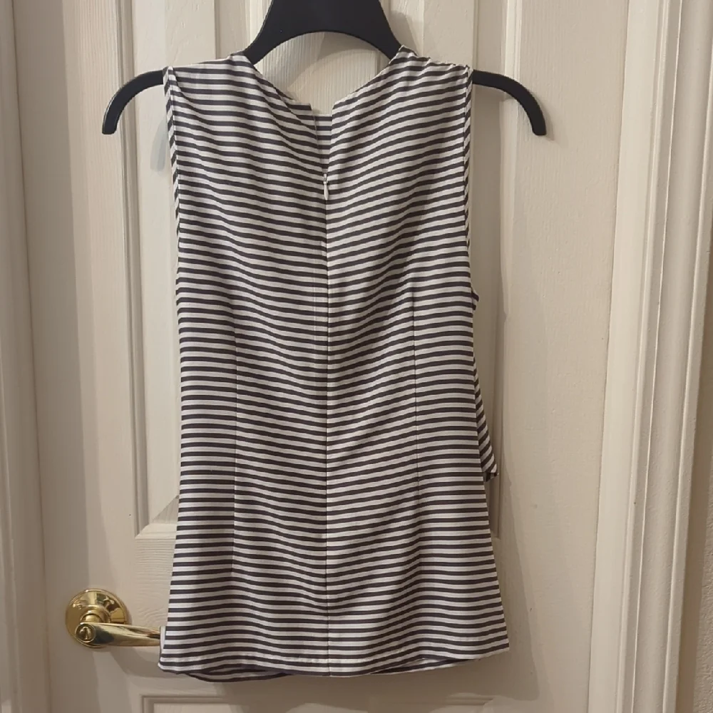 Ann Taylor Striped Top Capsule Wardrobe Classic Office Wear - Picture 4 of 6